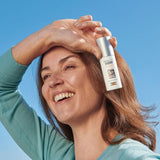 ▶ ISDIN - FotoUltra Age Repair Fusion Color Water SPF 50 - Protector solar facial de fase acuosa, triple acción anti-fotoenvejecimiento, con color, 50 ml