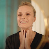 ▶ ISDIN Isdinceutics flavo-c melatonin, serum facial reparador de noche con vitamina c, estimula las defensas antioxidantes de la piel, 10 ampolletas