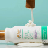 ▶ RAW SUGAR The Grow Pro Acondicionador, Biotina Vegana, Maracuyá y Zinc, Hidrata, Fortalece y Suaviza el Cabello, 18 OZ