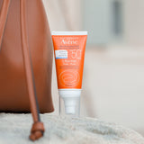 ▶ Avene Ultra Mat, Fluido Matificante, Protector Solar FPS 50+