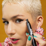 ▶ Republic Cosmetics Yuya  - Polvo traslúcido con ingredientes naturales + Delineador ojos Cat Eye