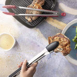 Juego de 2 pinzas de cocina (9 pulgadas y 12 pulgadas) - Acero inoxidable con puntas de silicona antiadherentes 480F resistentes al calor - Gran herramienta para cocinar, servir y asar - Apto para lavavajillas (negro)