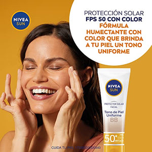 NIVEA SUN Protector Solar Facial BB Tono Uniforme (50 ml), con Color que se Adapta a tu Tono de Piel, Bloqueador solar FPS 50+, no Grasoso para Todo Tipo de Piel